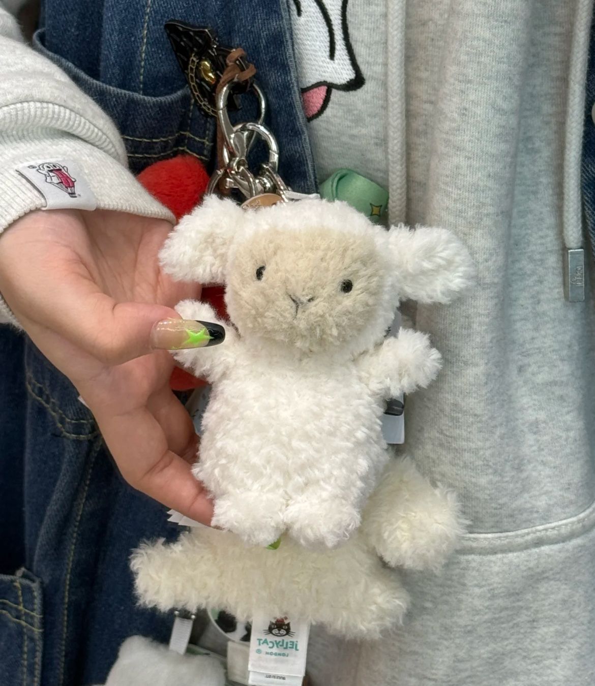 JELLYCATカーリーシープペンダント