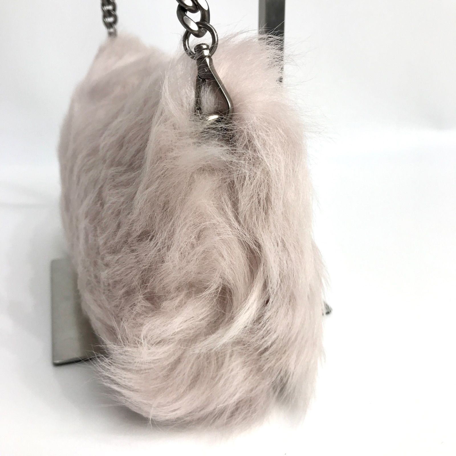MIU MIUミュウミュウ 毛皮チェーンショルダーバッグ - メルカリ