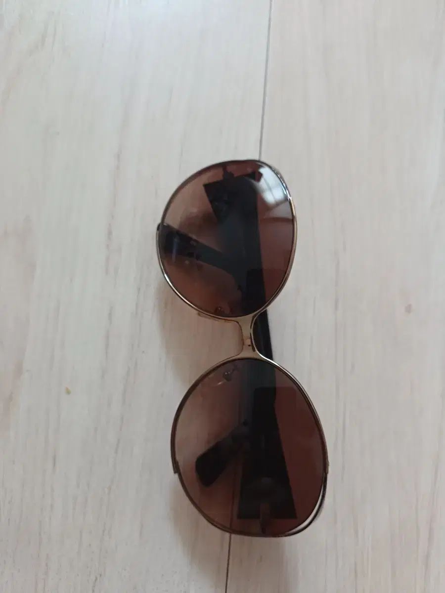 FENDI 新品☆FENDIサングラス ブラウン ケース入 FENDI（フェンディ) サングラス ブラウン FF ロゴ ケース - メルカリ