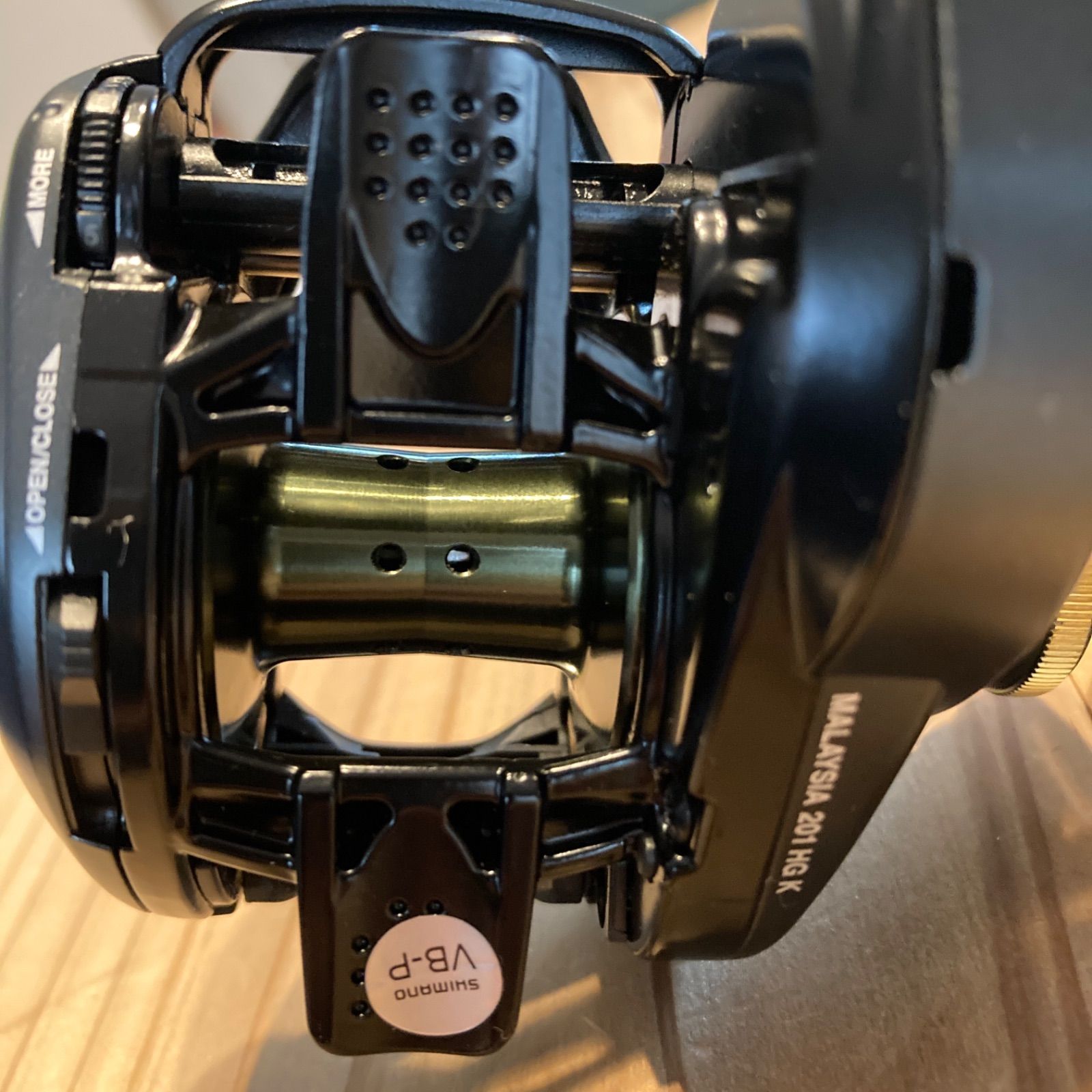 太*陽様 シマノ クラド201HG 新品 未使用 希少モデル Amazon | シマノ クラド Curado 201HG K ギア比 7.4:1 左巻き [並行