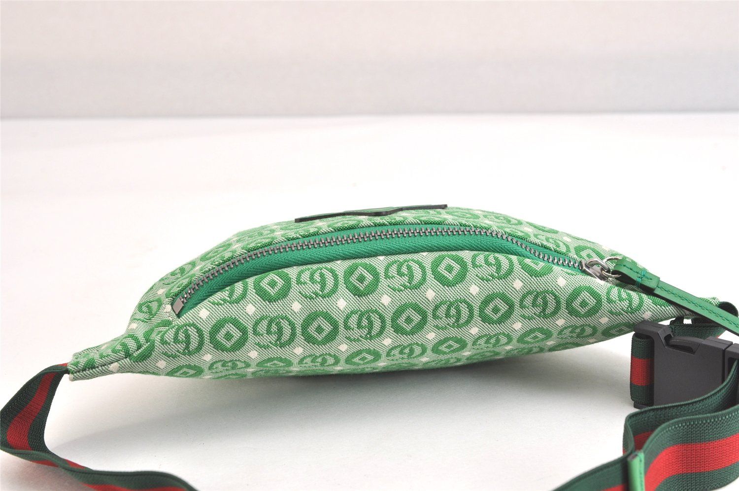 チルドレンズ ウェブ