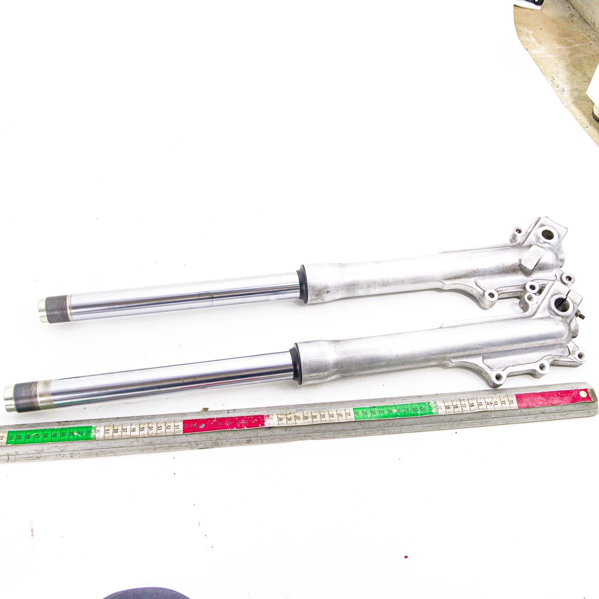 フロントフォーク オイル抜け