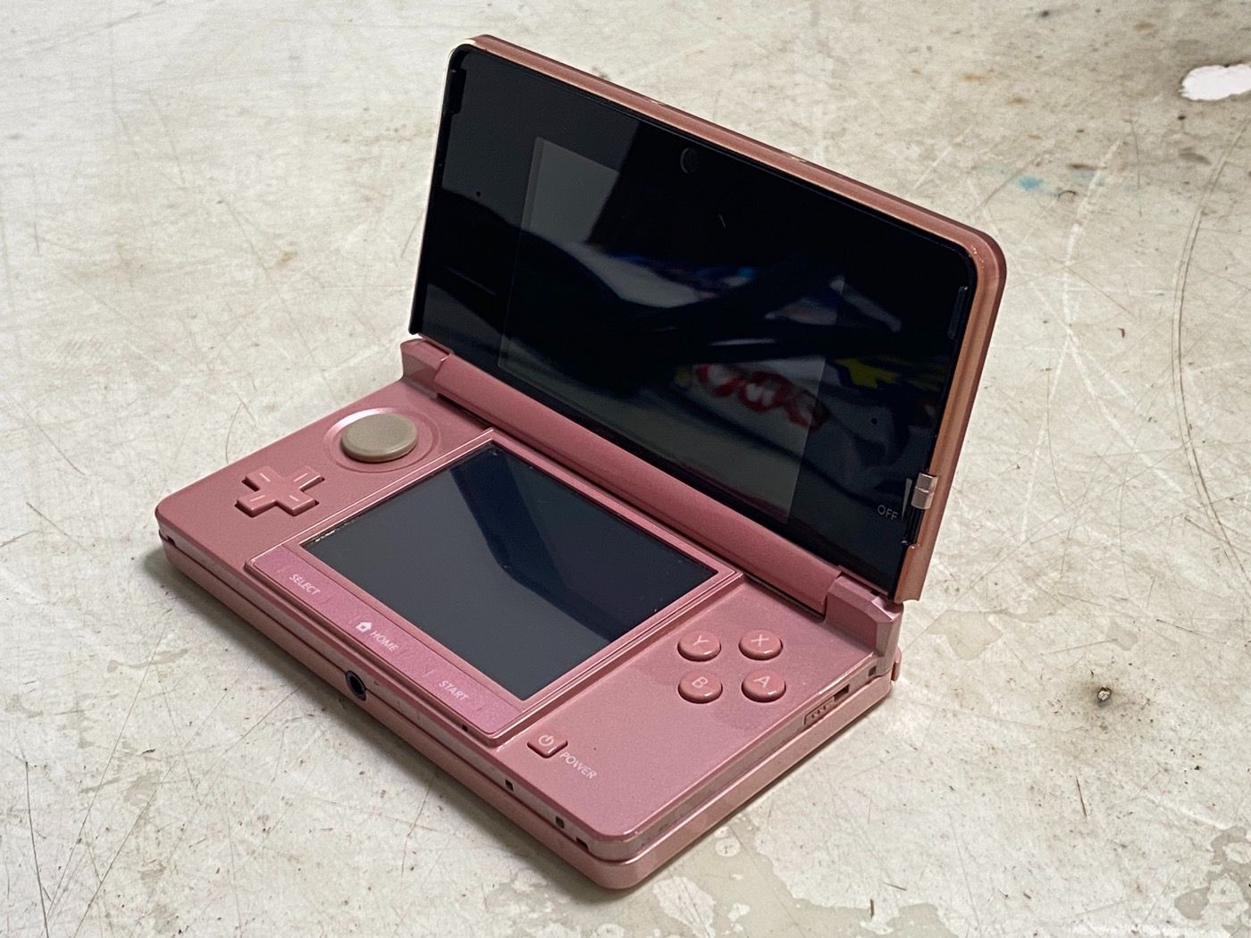 美品　ニンテンドー 3DS ミスティピンク Amazon | ニンテンドー3DS ミスティピンク【メーカー生産終了