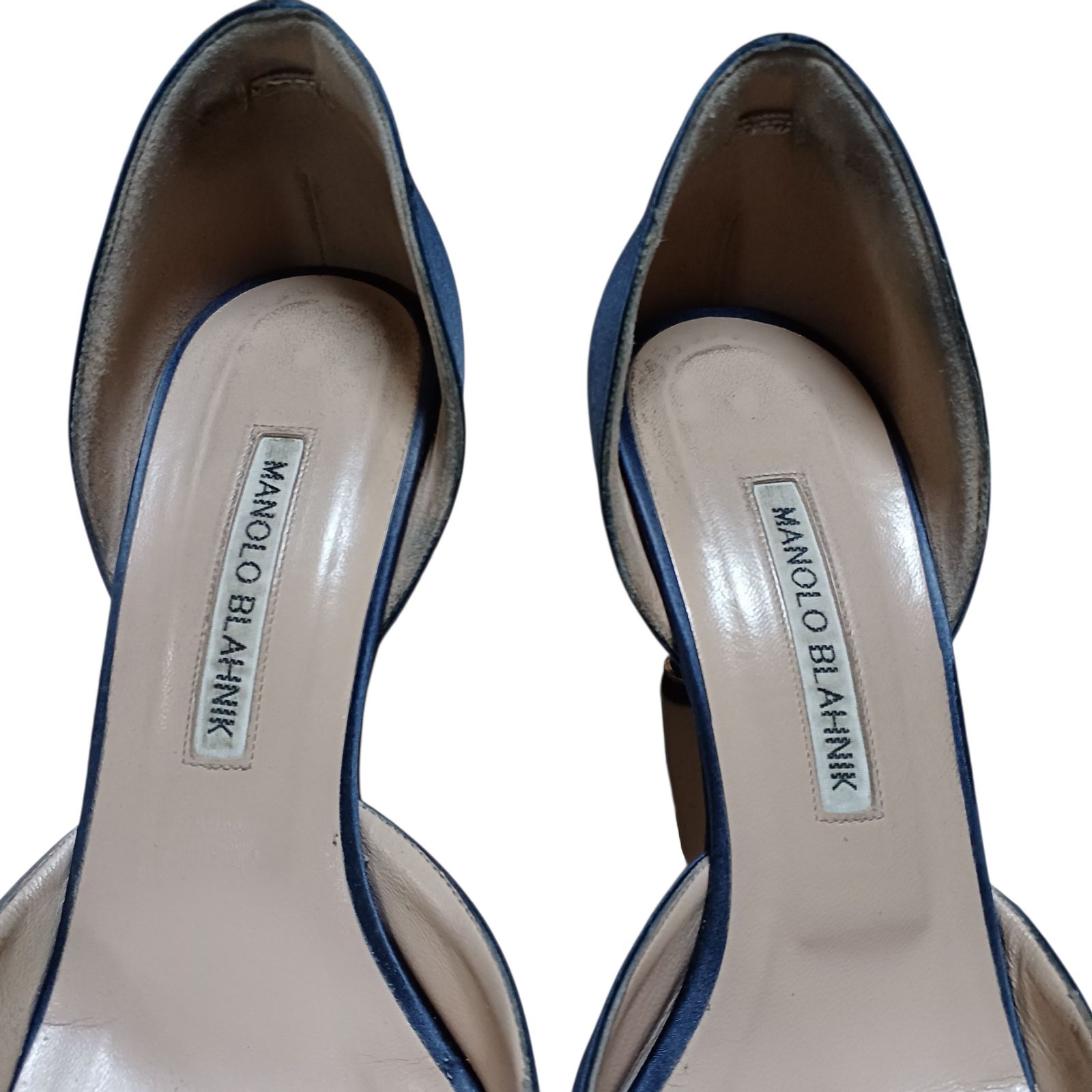残１【新品】MANOLO BLAHNIK ハンギシ パンプス ネイビー 37.5 楽天市場】MANOLO BLAHNIK マノロブラニク パンプス HANGISI FMC