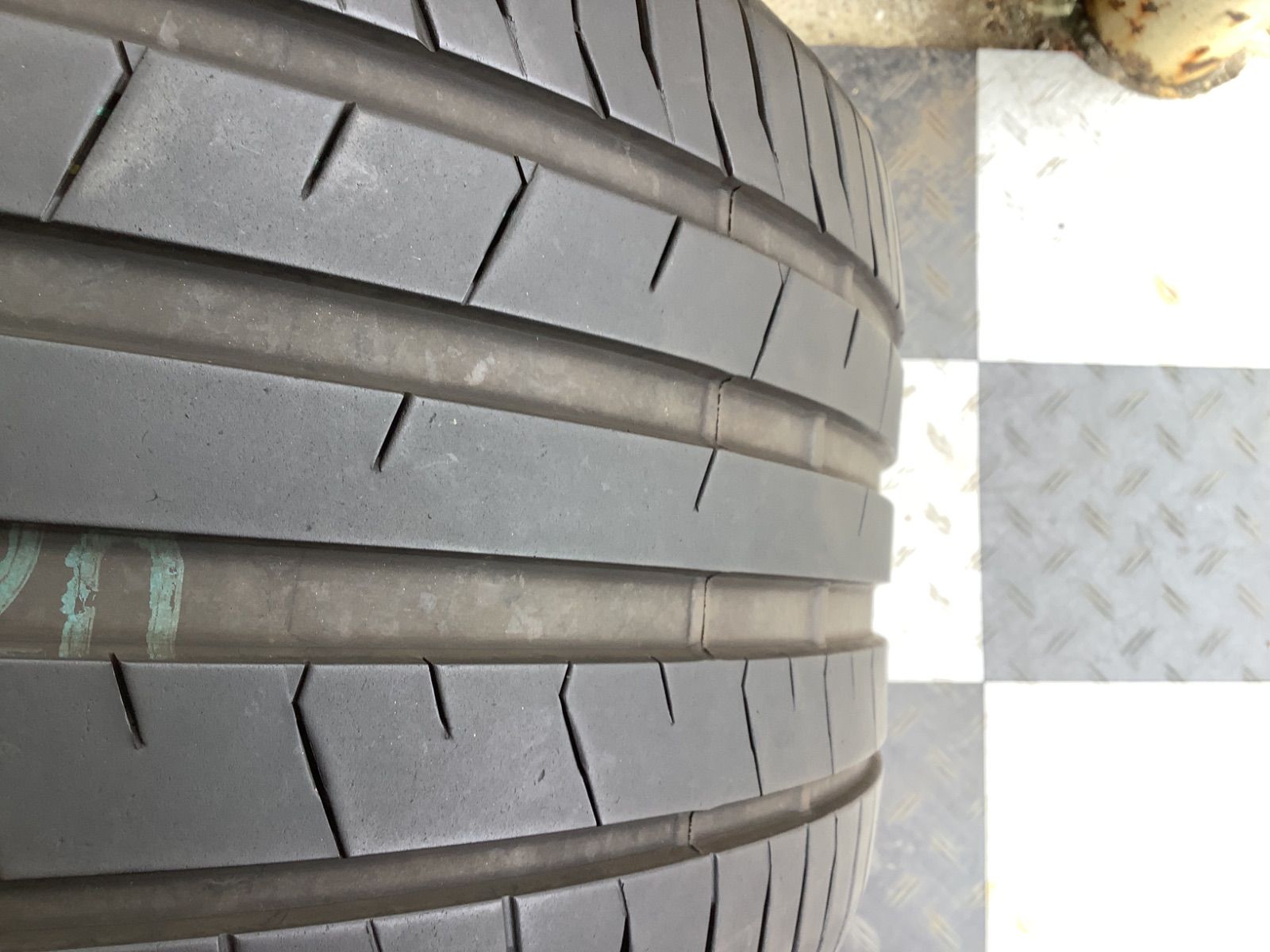 265|35R19 TOYO
