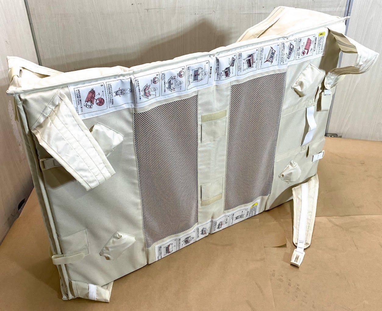 美品　ココネルエアー　アップリカ　ベビーベッド　ベビーサークル　ミルクホワイト アップリカ ココネルエアー CoconelAir ベビーベッド ミルク WH【P/N