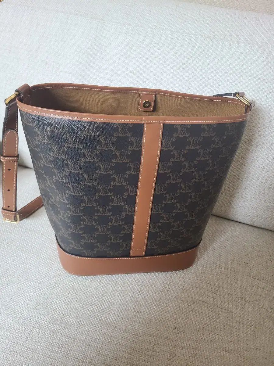 Celine セリーヌ バケットバッグ ミディアム
