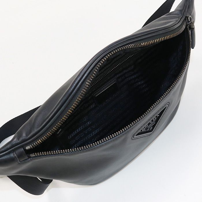 【希少】PRADA 　レザー ベルト ブラック　(中古良品） PRADA プラダ ベルトバッグ 2VL033 2DMF F000 ボディバッグ