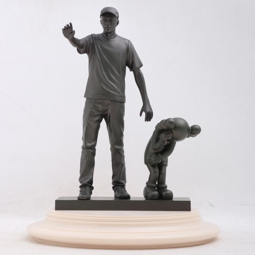 未使用 MEDICOM TOY × KAWS オリジナルフェイク フィギュア - メルカリ