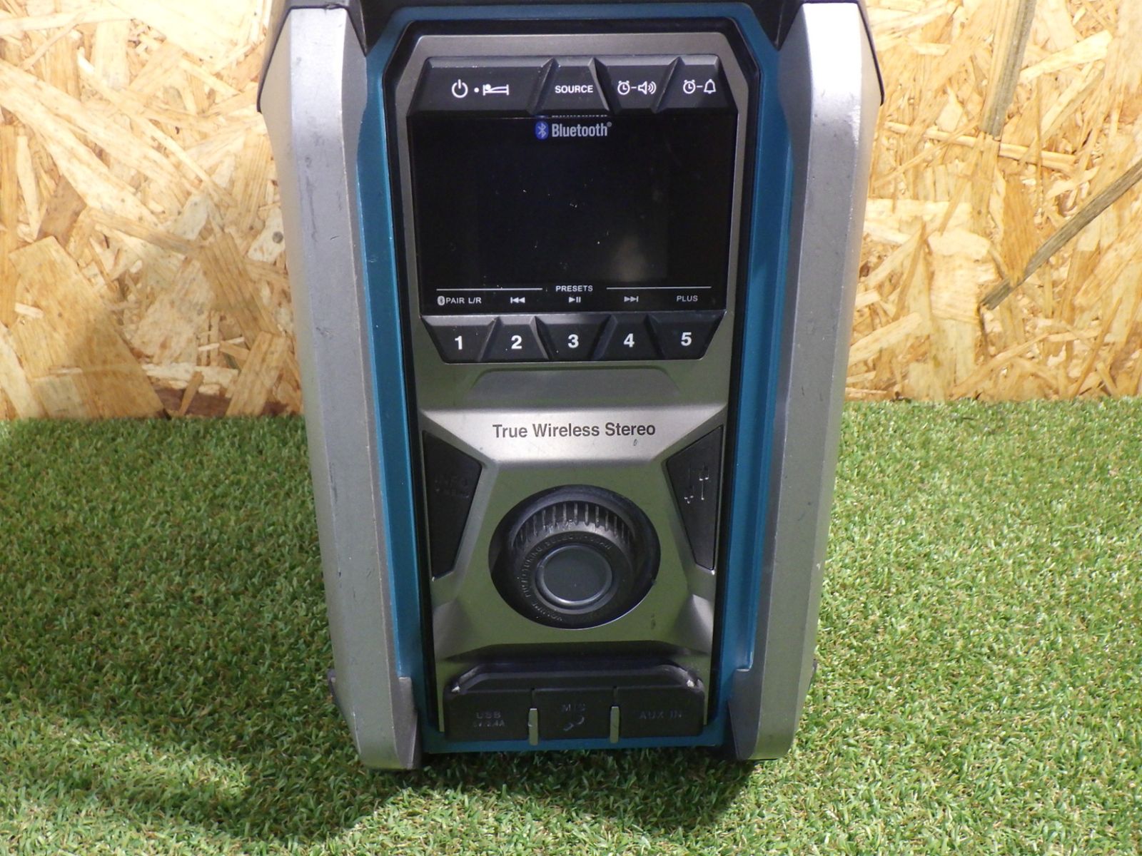 マキタの電動工具と同じバッテリー マキタ 充電ラジオ MR005G 品