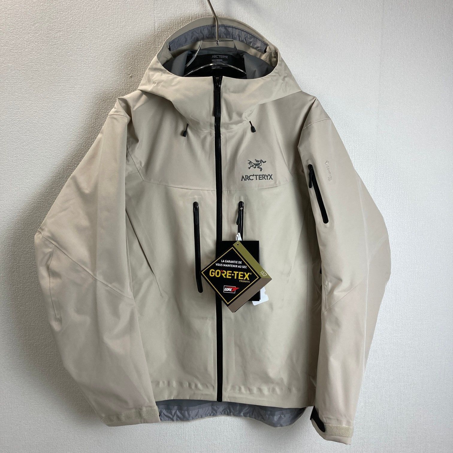 新品 アークテリクス ARC’TERYX Beta Jacket ベータジャケット 男女兼用 S-XL オフホワイト