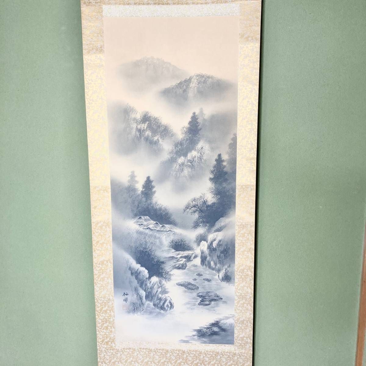 掛け軸　骨董品　風景画　山　山水画　掛軸　日本画　シミ有り　美術品　日本　レトロ　箱なし　木　林　川　古い掛け軸　骨董　昭和