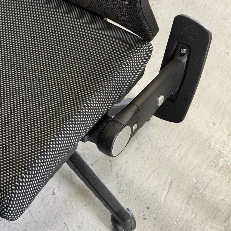 肘付オフィスチェア JG41481BK