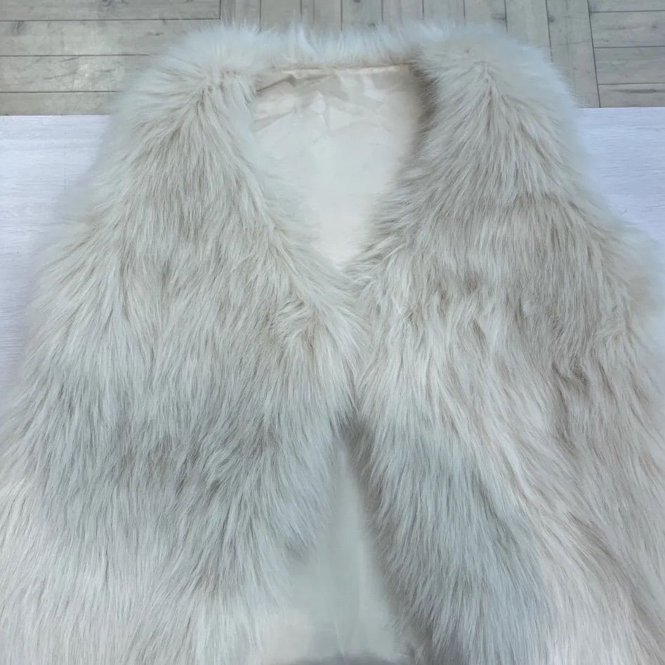 Birthday bash VEGAN FUR GILET IVORY バースデーバッシュ