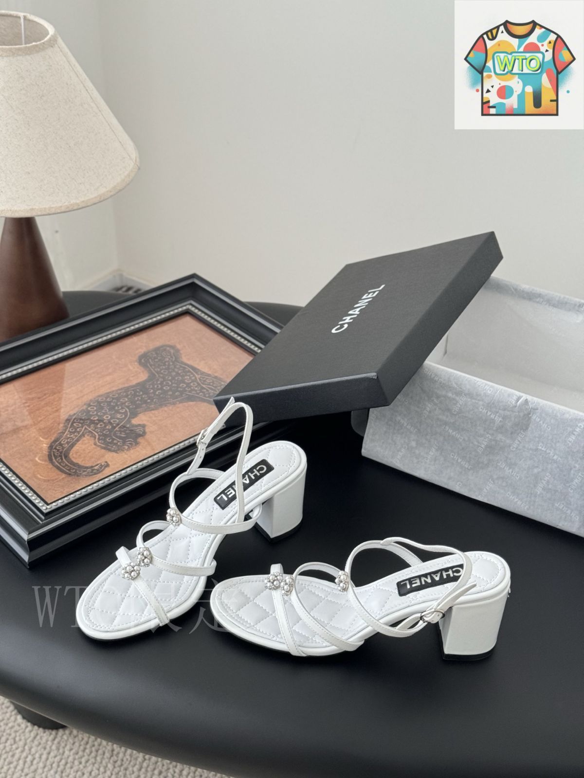 25P 大人の魅力♡履きやすいスエードサンダル【CHANEL】 25P 大人の魅力♡履きやすいスエードサンダル【CHANEL】 靴