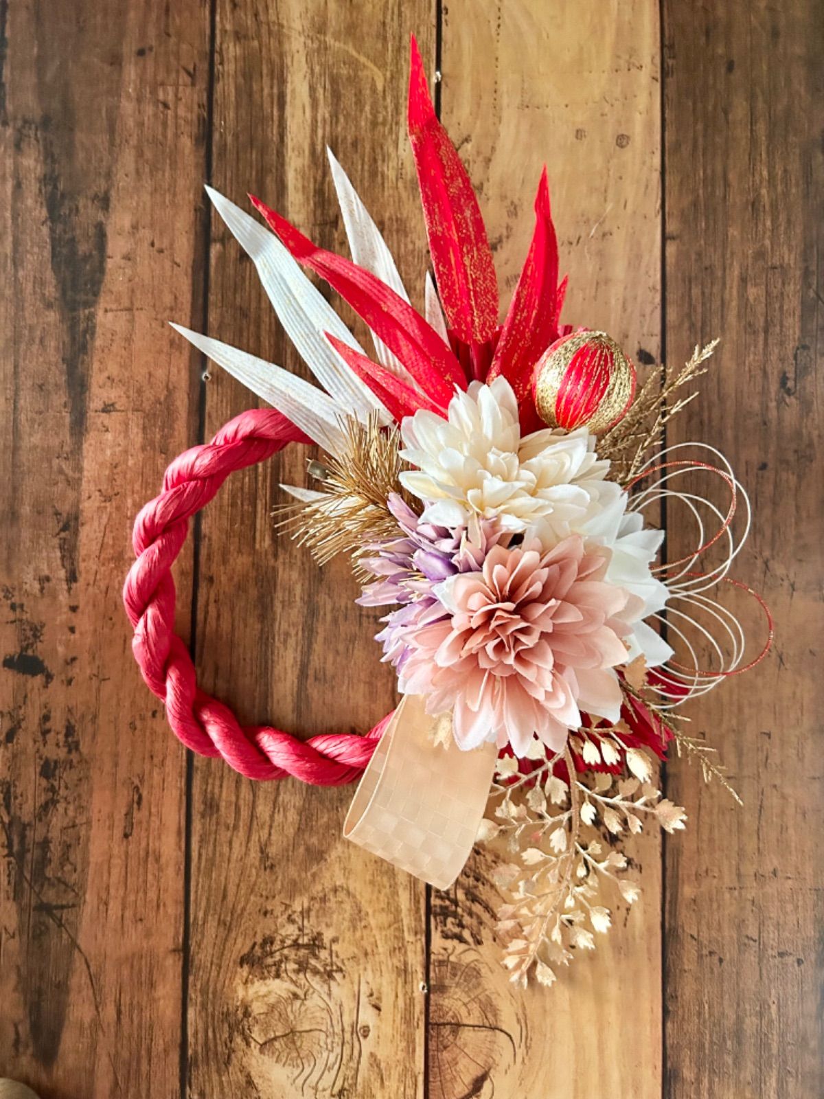ダリアの洋風しめ縄リース ダリアの洋風しめ縄リース