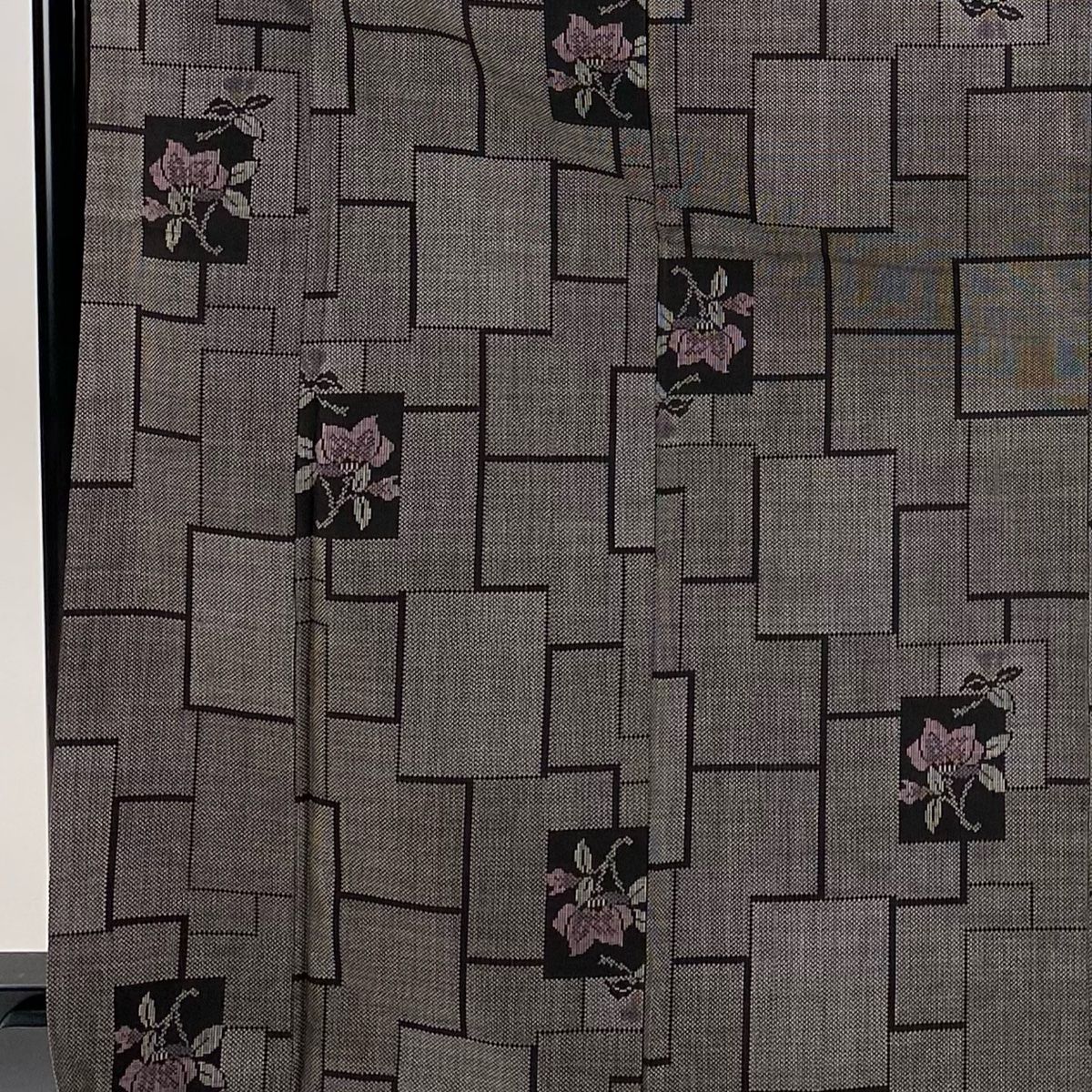 大島紬 身丈169cm 裄丈66cm M 袷 純泥染 証紙 色紙 草花 焦茶色 正絹 秀品