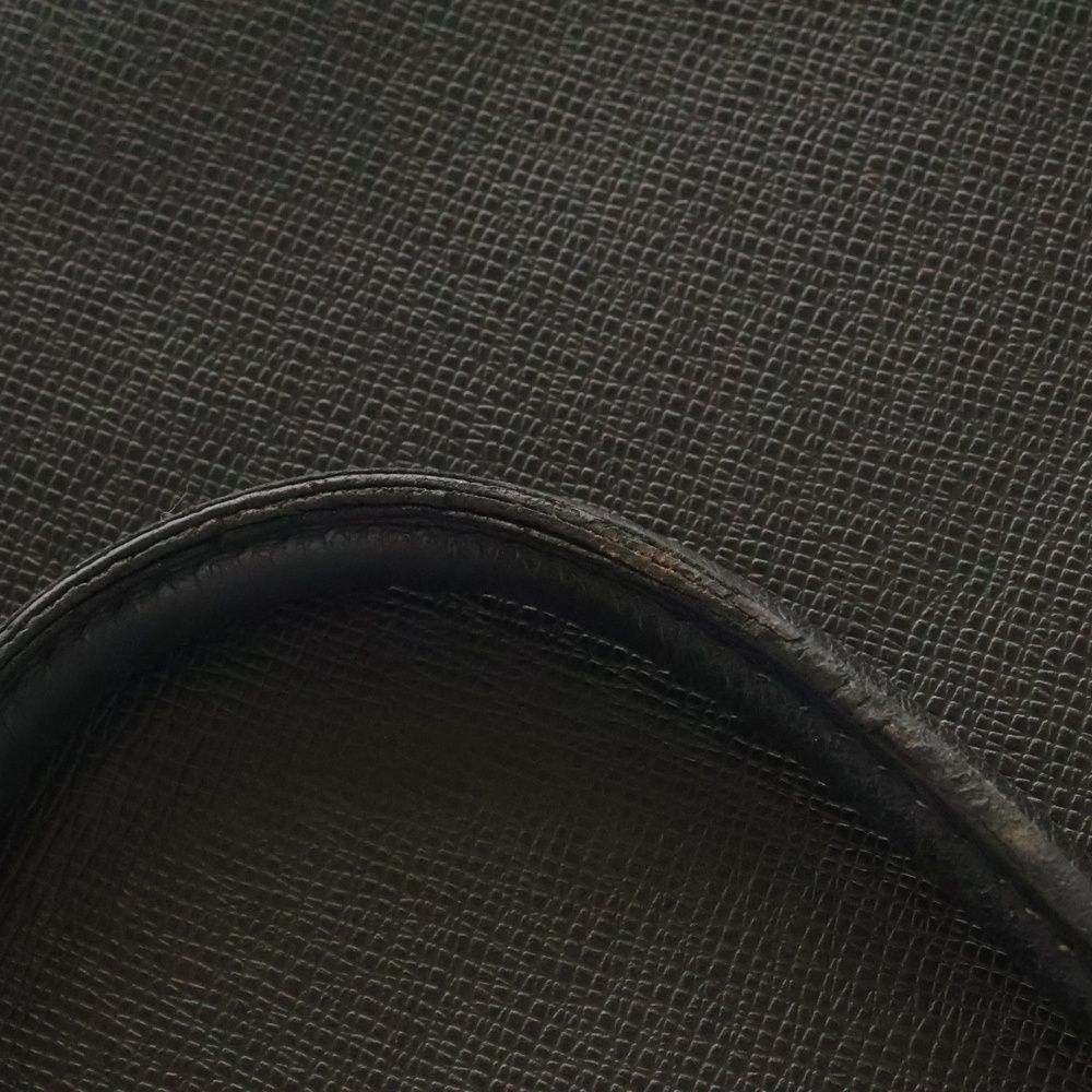 Louis Vuitton ブラック レザー ブリーフケース LOUIS VUITTON (ルイヴィトン) アントン タイガ レザー ブリーフ