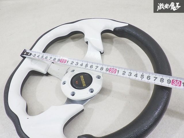 ストア出品】 社外 MOMO モモ ホーンボタン付き ステアリング