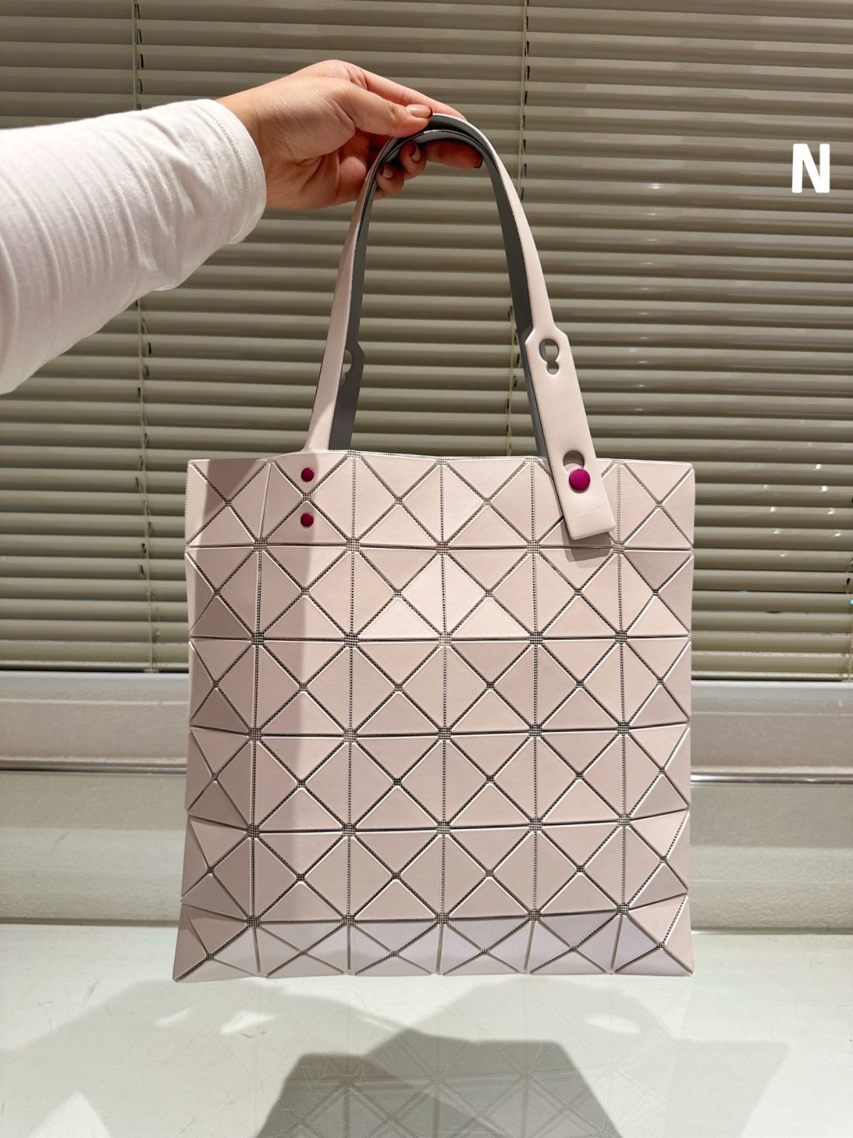 大人気 BAOBAO バオバオイッセイミヤケトート バッグ ６ピース×６ピース 新品未使用BAO BAO ISSEY MIYAKE トートバッグ (1)