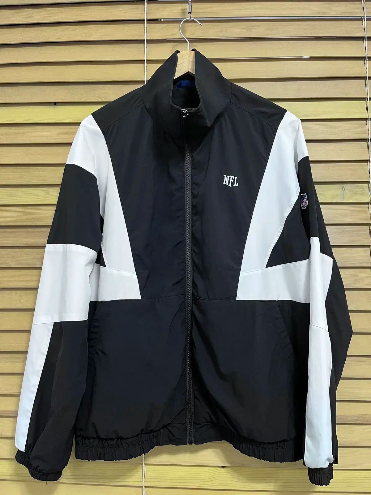 防風ジャケット M