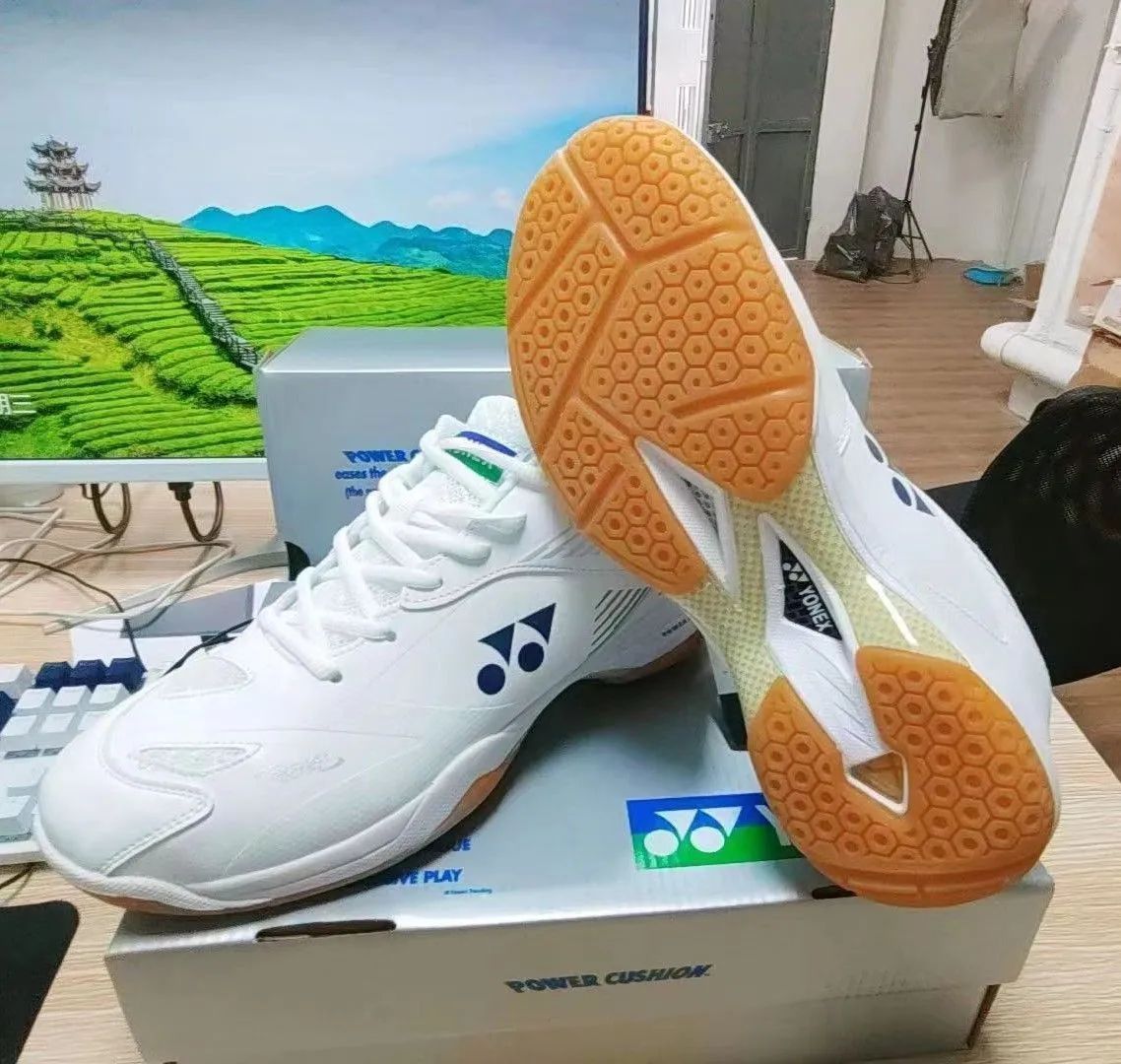 新品 YONEX ヨネックス 75TH パワークッション65Z2 SHB65ZMAX 75周年モデル バドミントンシューズ - メルカリ