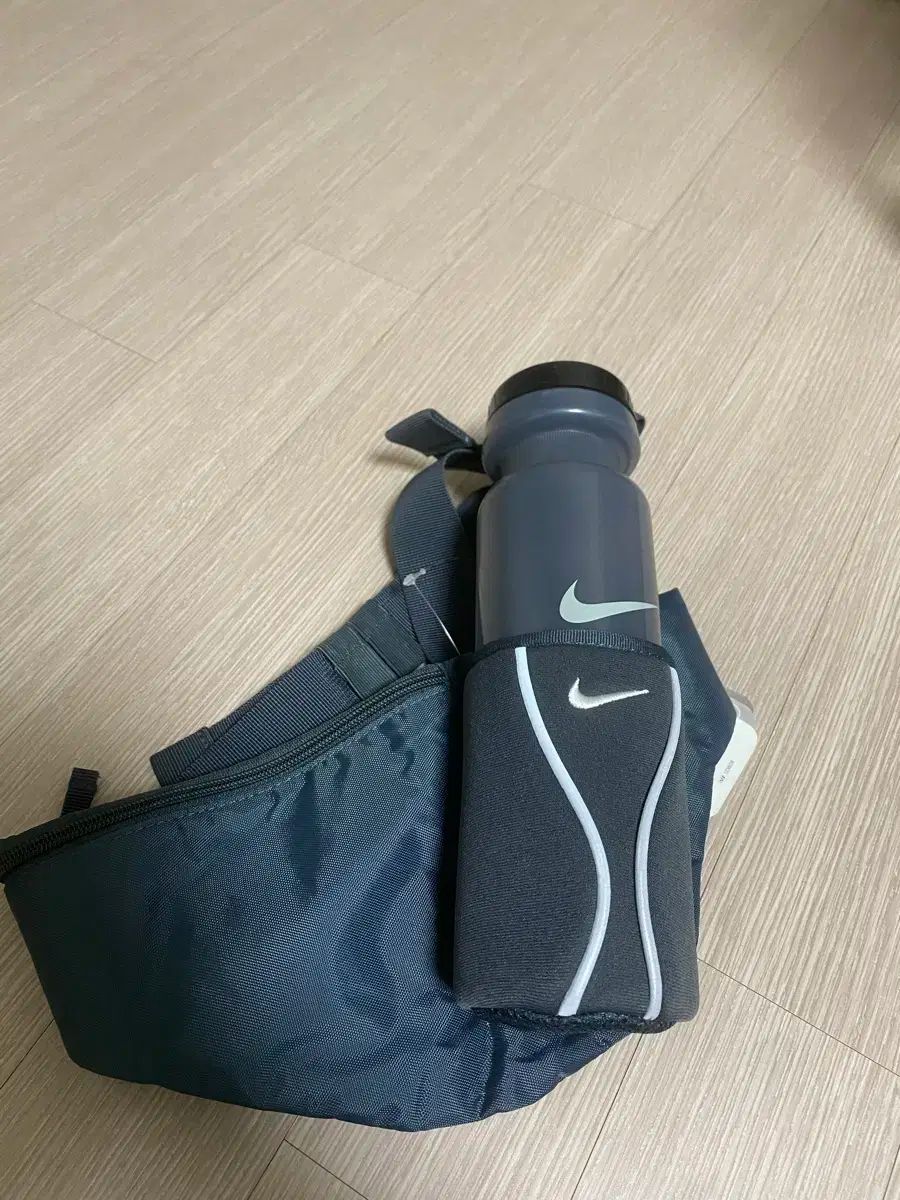 NIKE ナイキ