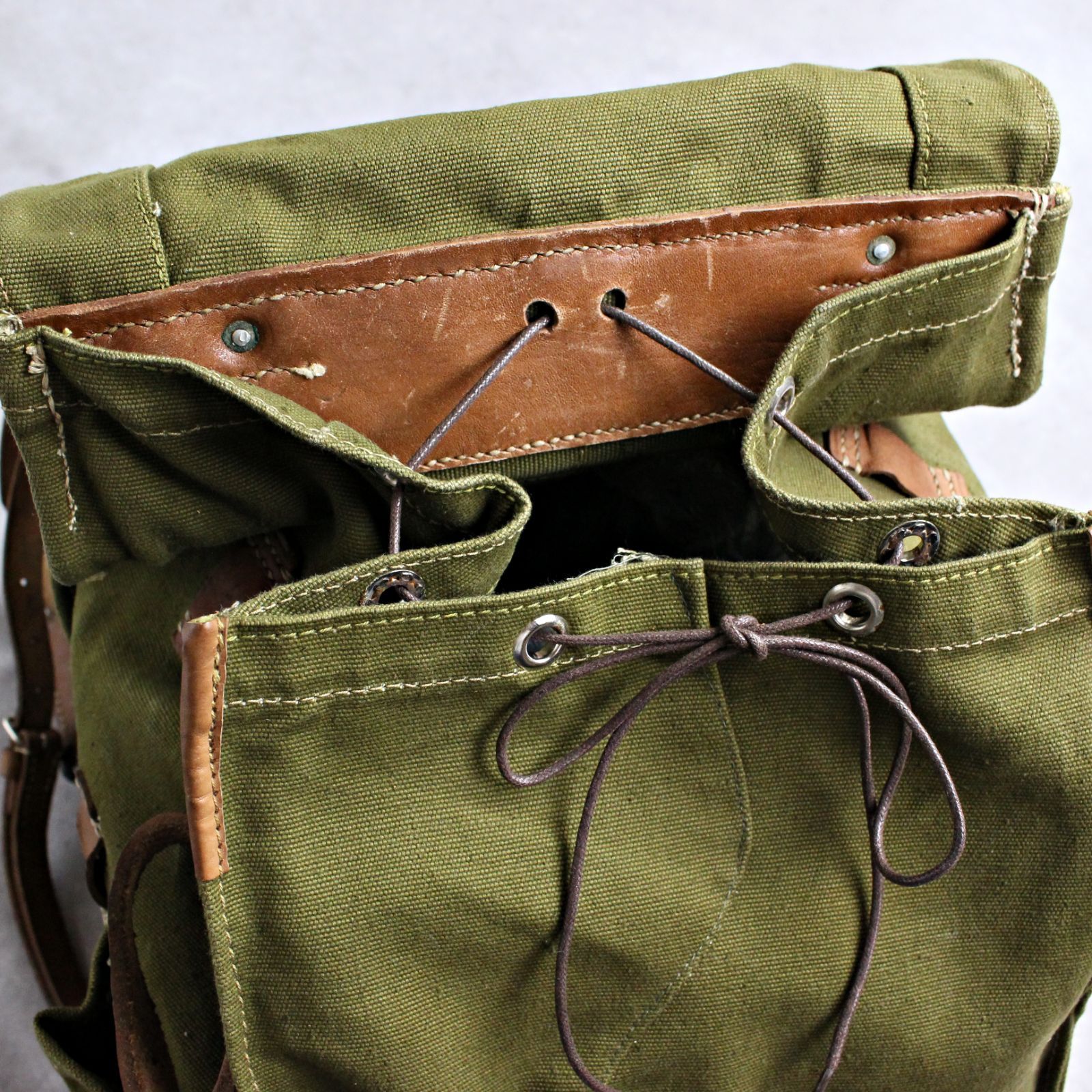 VINTAGE】ルーマニア軍 山岳部隊 リュックサック キャンバス