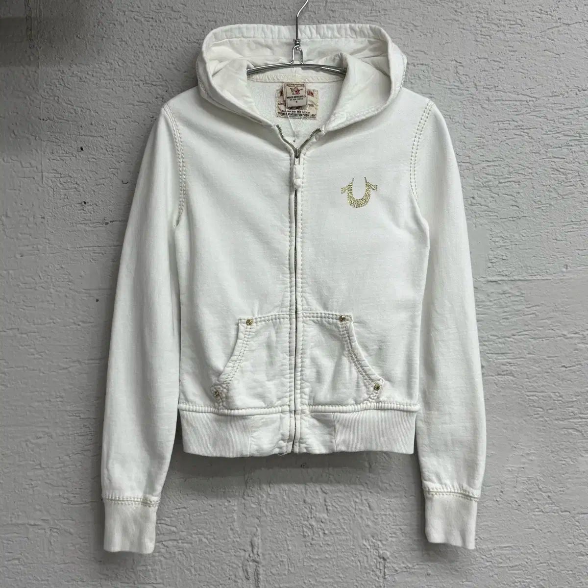 True Religion フード付きパーカー TRUE RELIGION(トゥルーレリジョン) キュービック ステッチ
