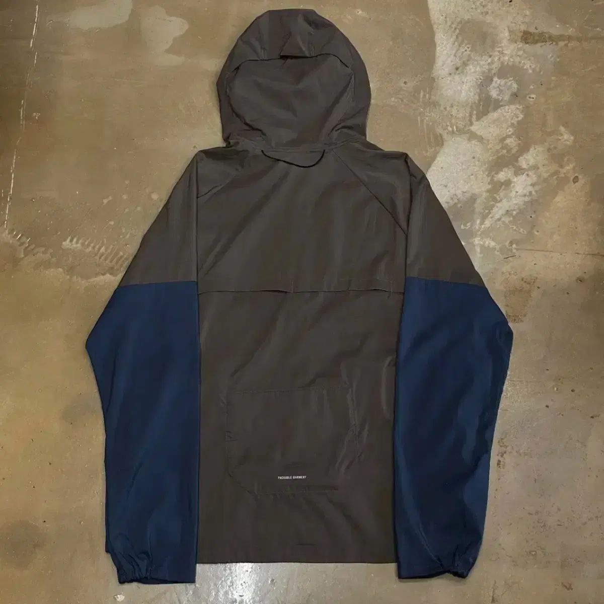 ウィンドブレーカー