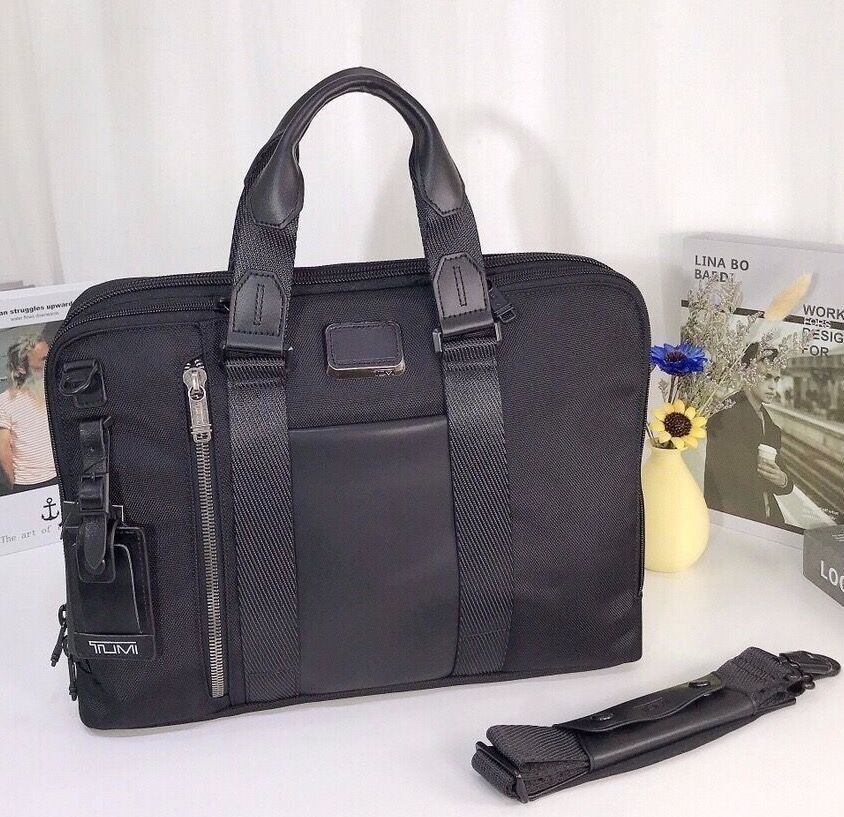 新品未使用 TUMI ALPHA BRAVO ビジネスバッグ Aviano PC ブリーフ 