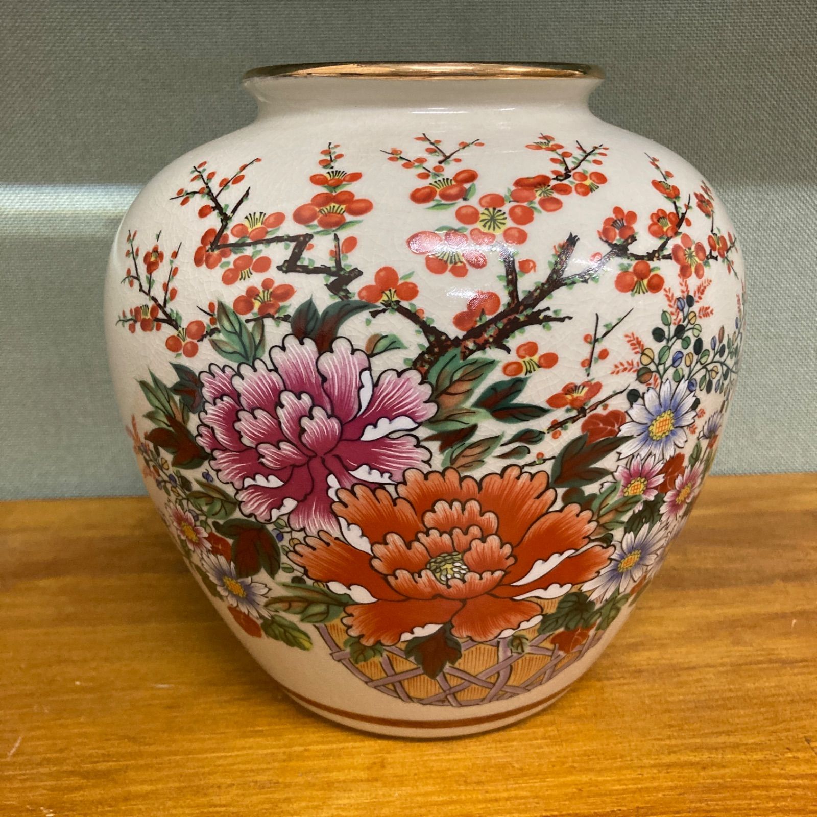 【美品】九谷焼 玉竜 花瓶 金彩 花絵 共箱付 大型 花器 飾壺 華道具 九谷焼花瓶花 美品 九谷焼 玉竜 花瓶 金彩 花絵 共箱付 大型 花器