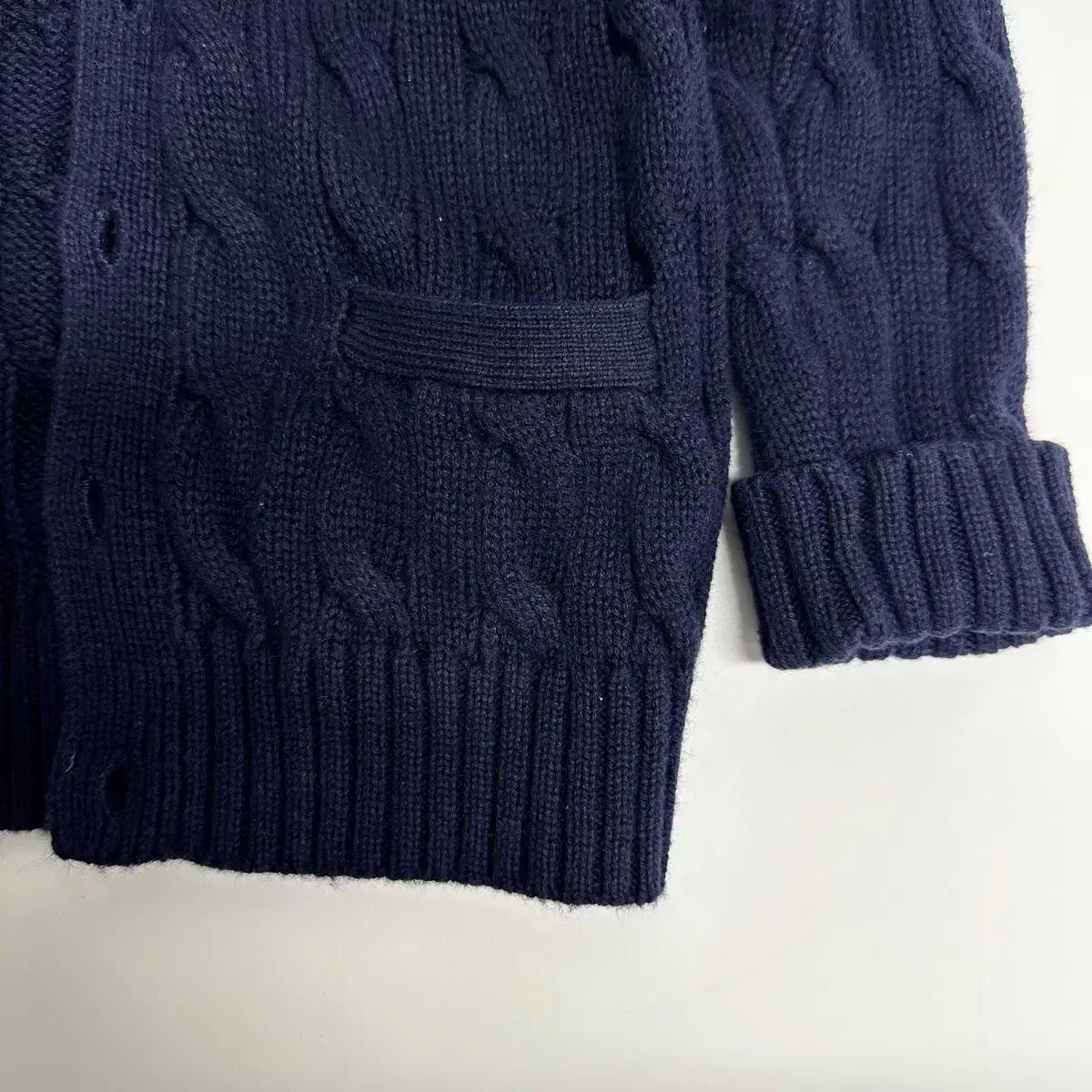 ケーブル カーディガン