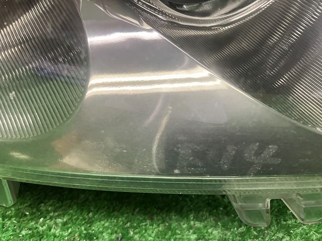 トヨタ ZNE10/14 ウィッシュ 後期 ヘッドライト左右 HID 68-13