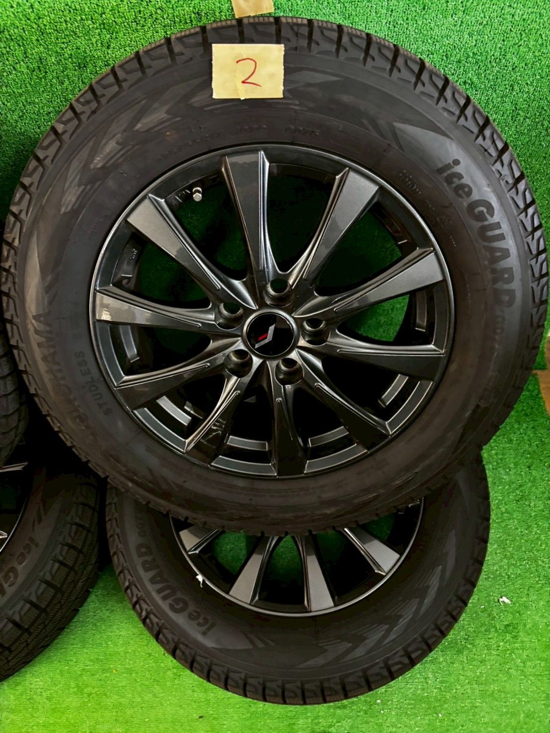 トヨタ アルファード 225/55R17 スタッドレスタイヤ トヨタ アルファード (2002年～2008年)のスタッドレスタイヤ