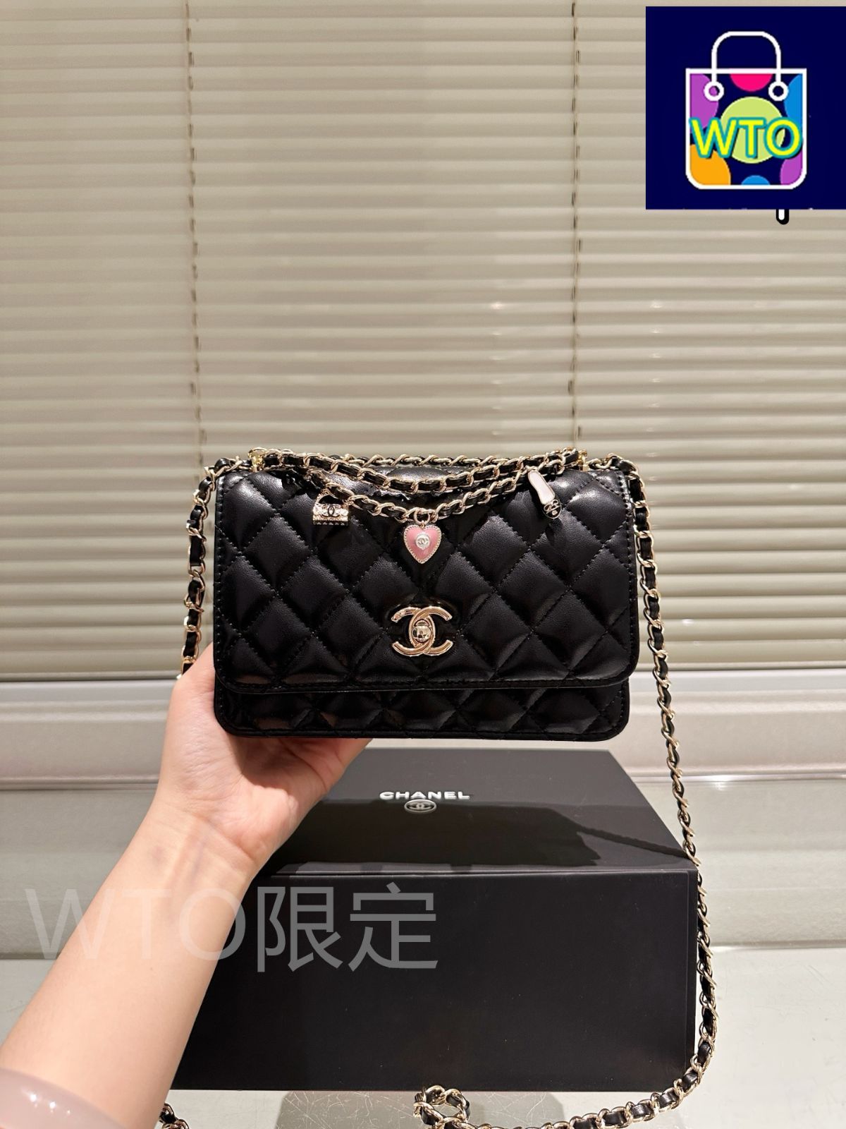 今日特価】CHANEL 25P Heart Pendant WOC Chain Bag / シャネル