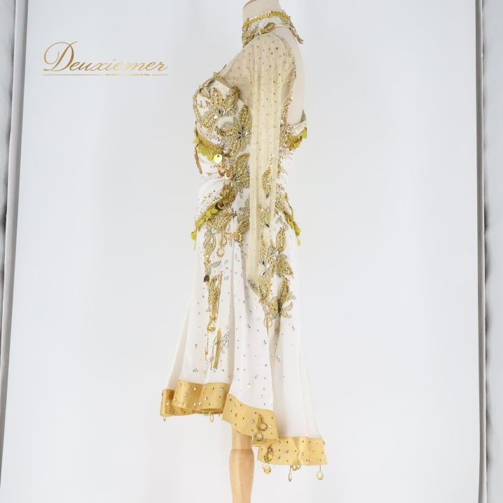 舞台 ゴールド系