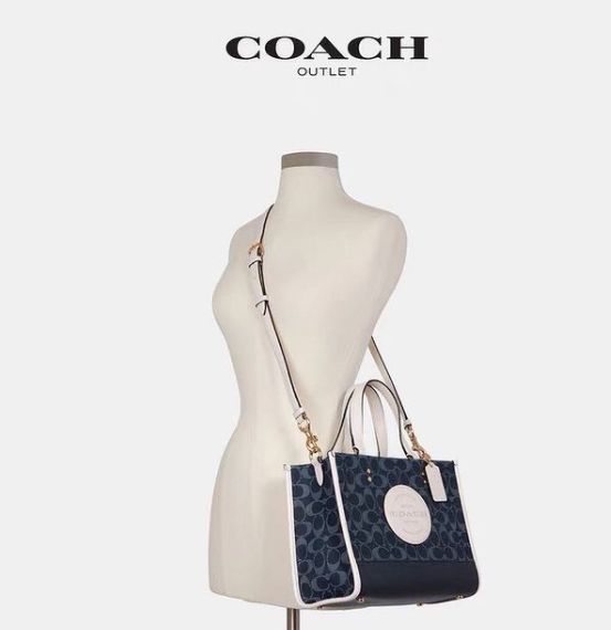 セール中】COACH コーチバッグ C2826 デニムマルチ デンプシー キャリオール シグネチャー ジャカード ウイズ パッチトートバッグ ショルダー バッグ 手提げバッグ レディースバッグ アウトレット品 新品未使用 - メルカリ