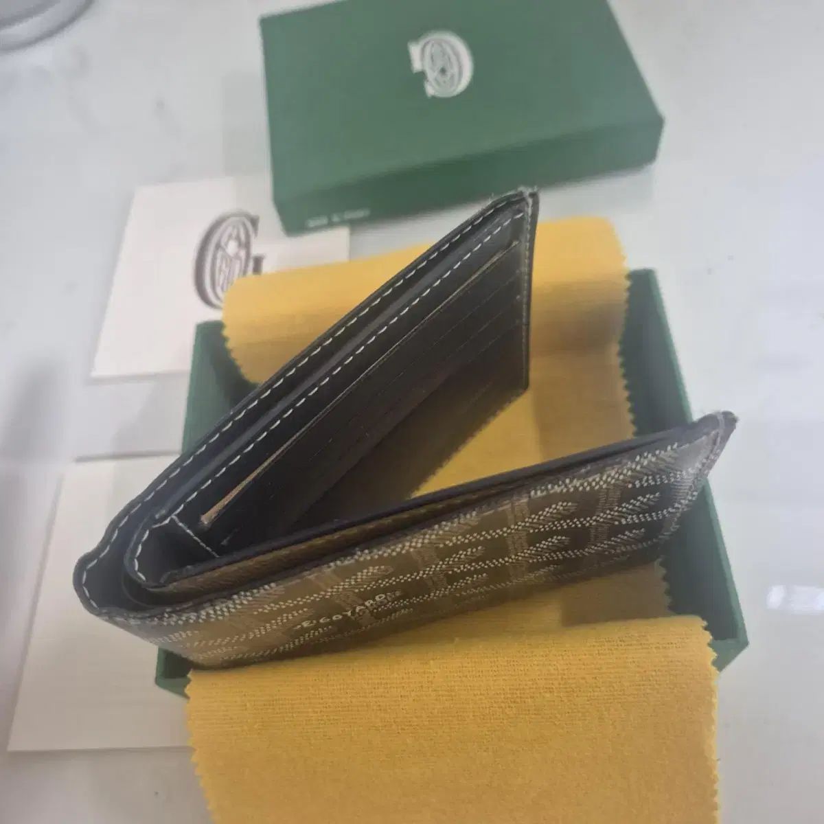 Goyard(ゴヤール) ゴヤール ヴィクトワール 二つ折り財布 ゴヤール