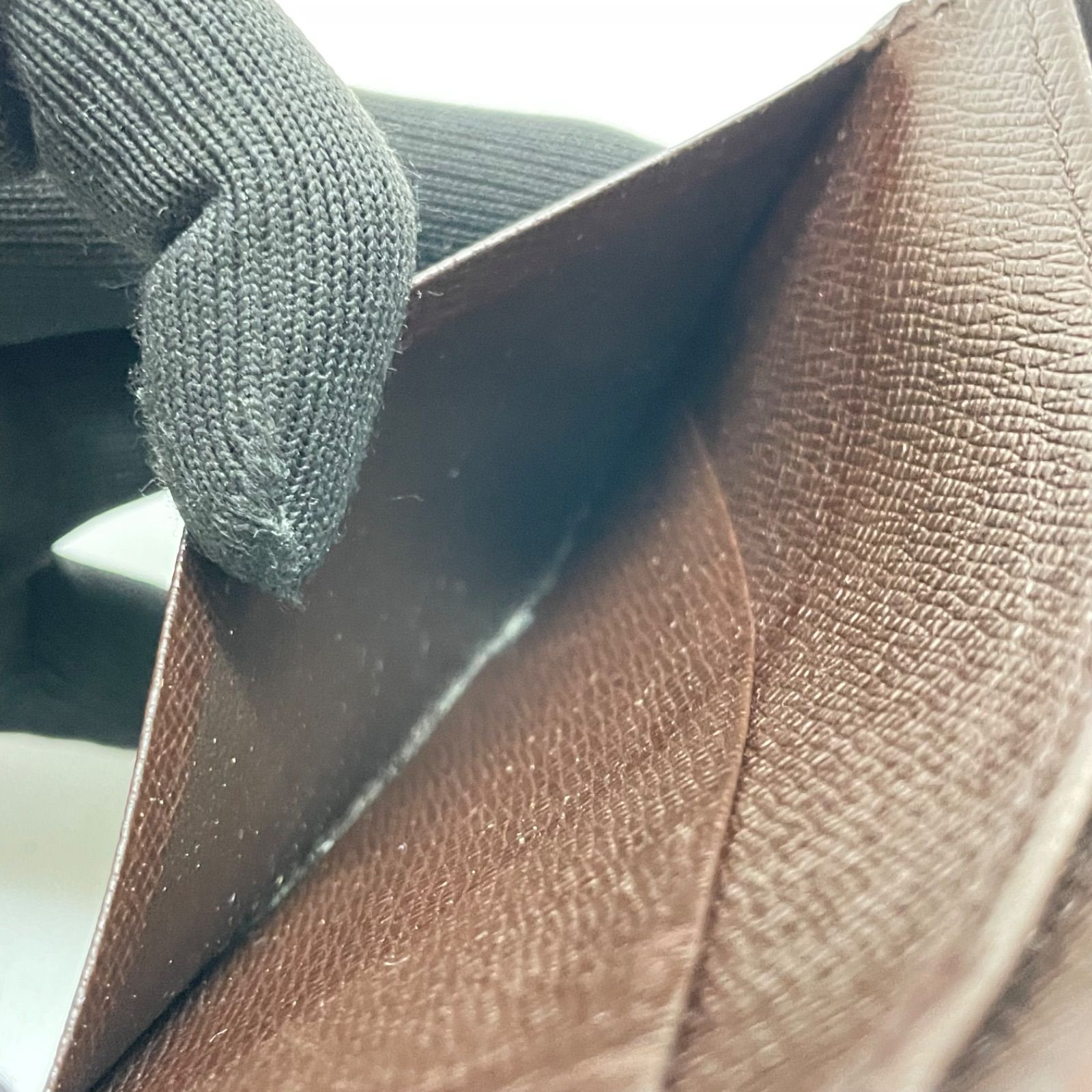 VUITTON