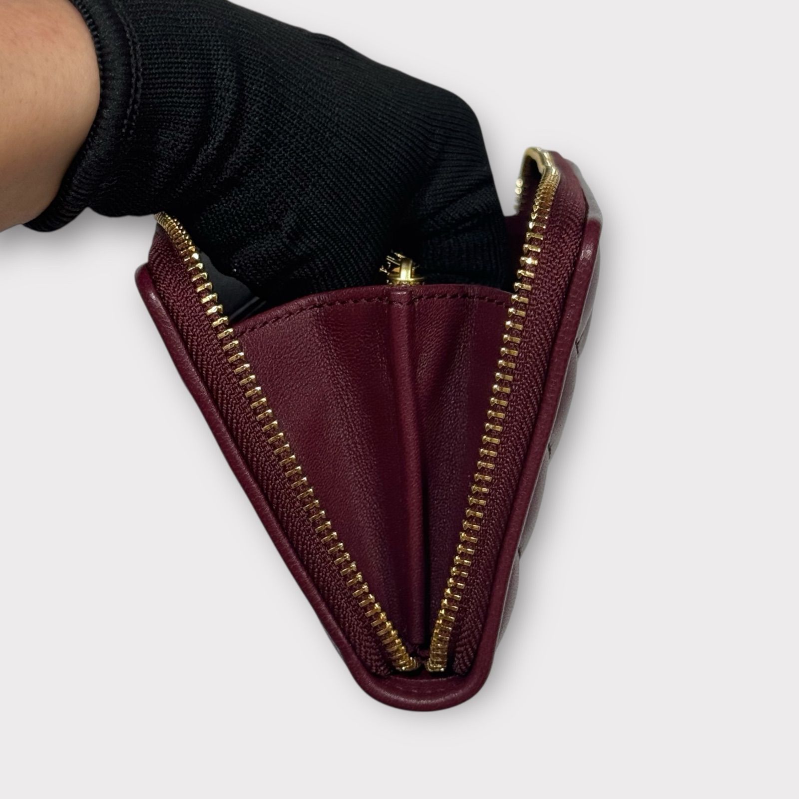 極美品！TORY BURCH トリーバーチ 長財布 シェブロン キルティング 