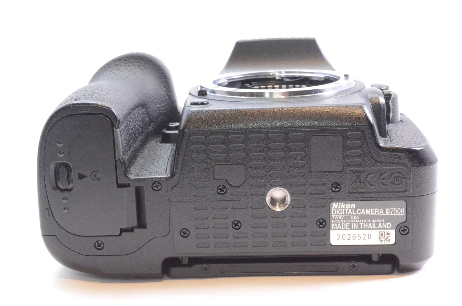 NIKON D7500 ボディ - メルカリ
