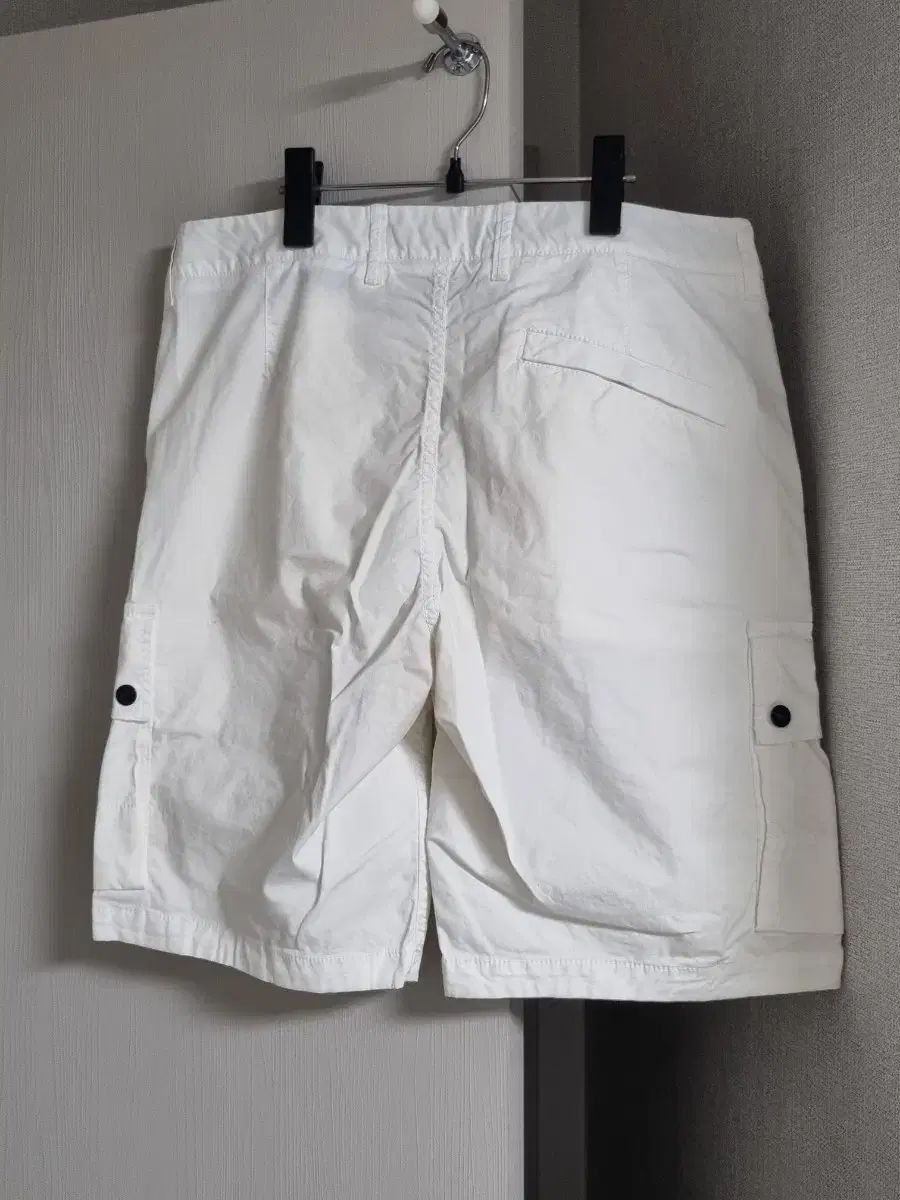 美品⭐︎本物⭐︎ストーンアイランド　ハーフパンツ　白　w32 楽天市場】【カラー限定特価】STONE ISLAND ストーンアイランド