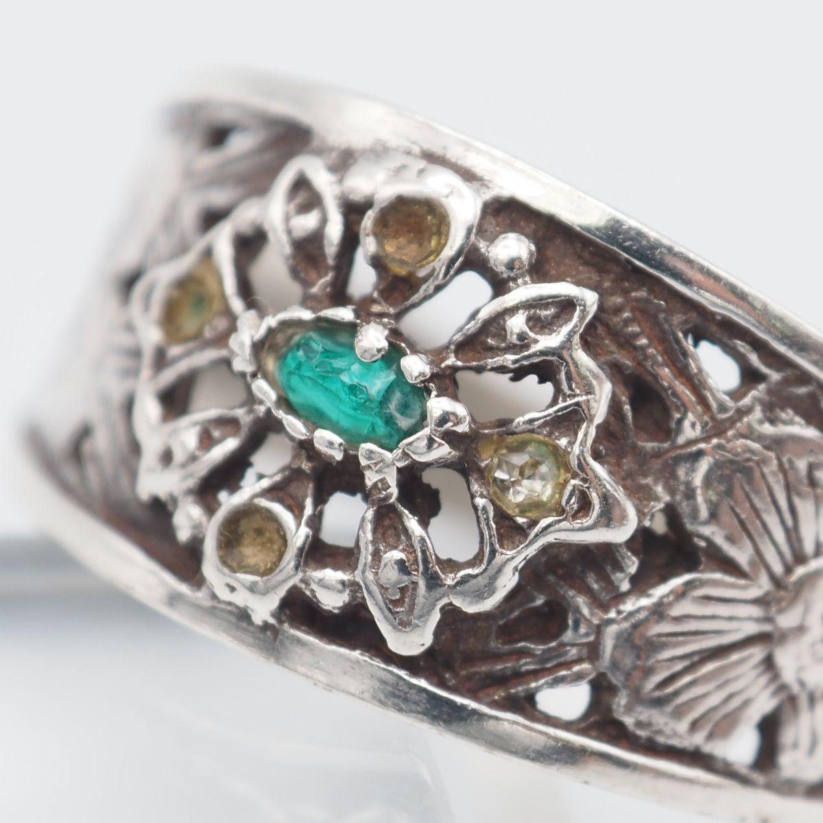 【フランス便】ビンテージリング ◆グリーンストーン◆. フランス 50s リング 指輪 グリーンストーン リーフ