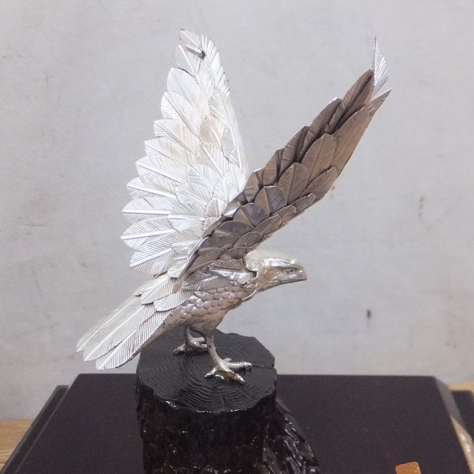 純銀 白鷹 光則作 純銀製置物 ケース入り純銀製 白鷹置物 光則作