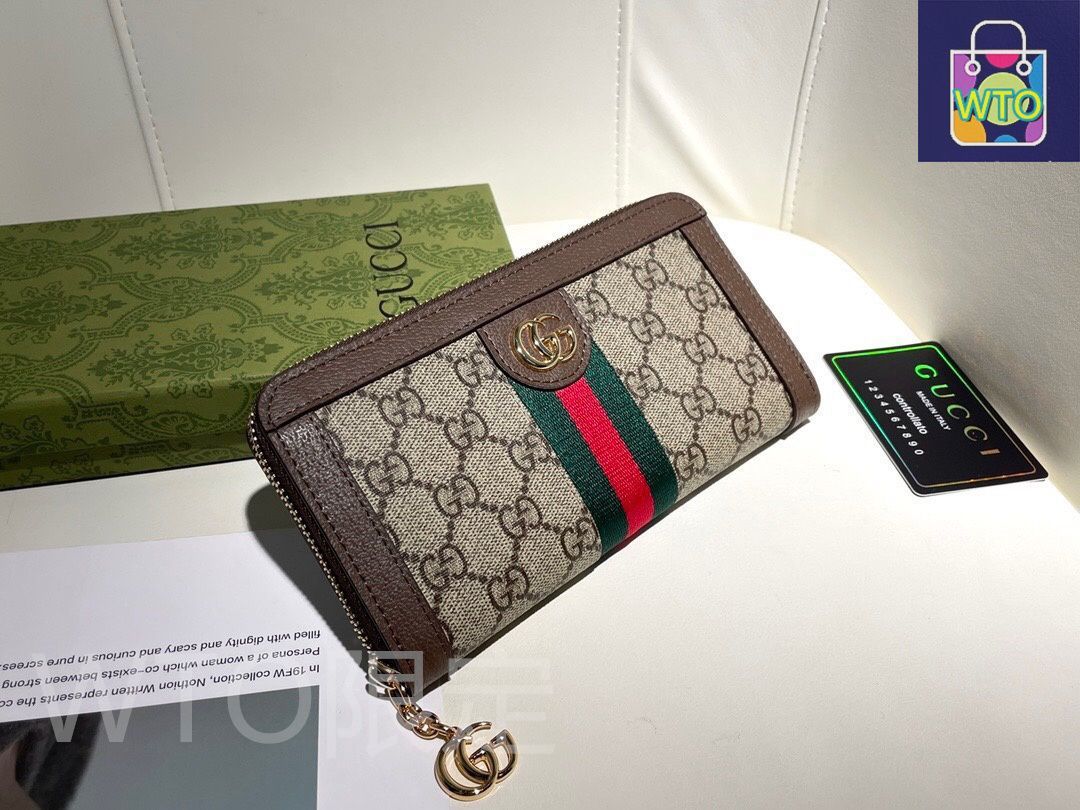 GUCCI ラウンドフェイス時計 マルチカラー GUCCI ラウンドフェイス時計 マルチカラー
