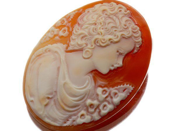 【海】カメオルース　貝シェル　貴婦人彫刻　４点セット　縦約５５ｍｍ ジュエリー極】ディルーカ社 小顔美人な貴婦人 シェルカメオ