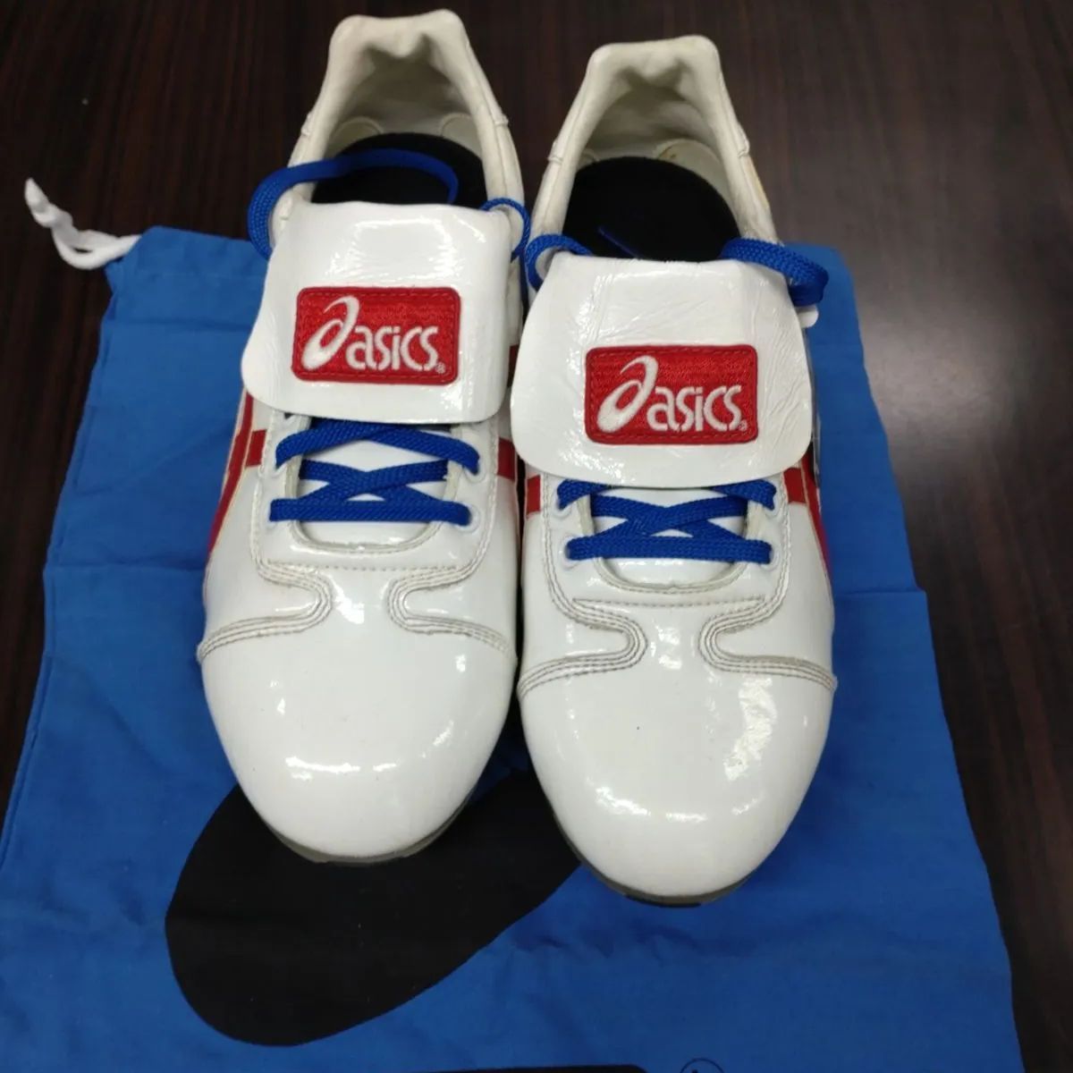 ASICS 野球シューズ 赤/白 金属スパイク付き　左投手用 アシックス野球用スパイク白x赤ライン取り替え金具ペンタクロウ