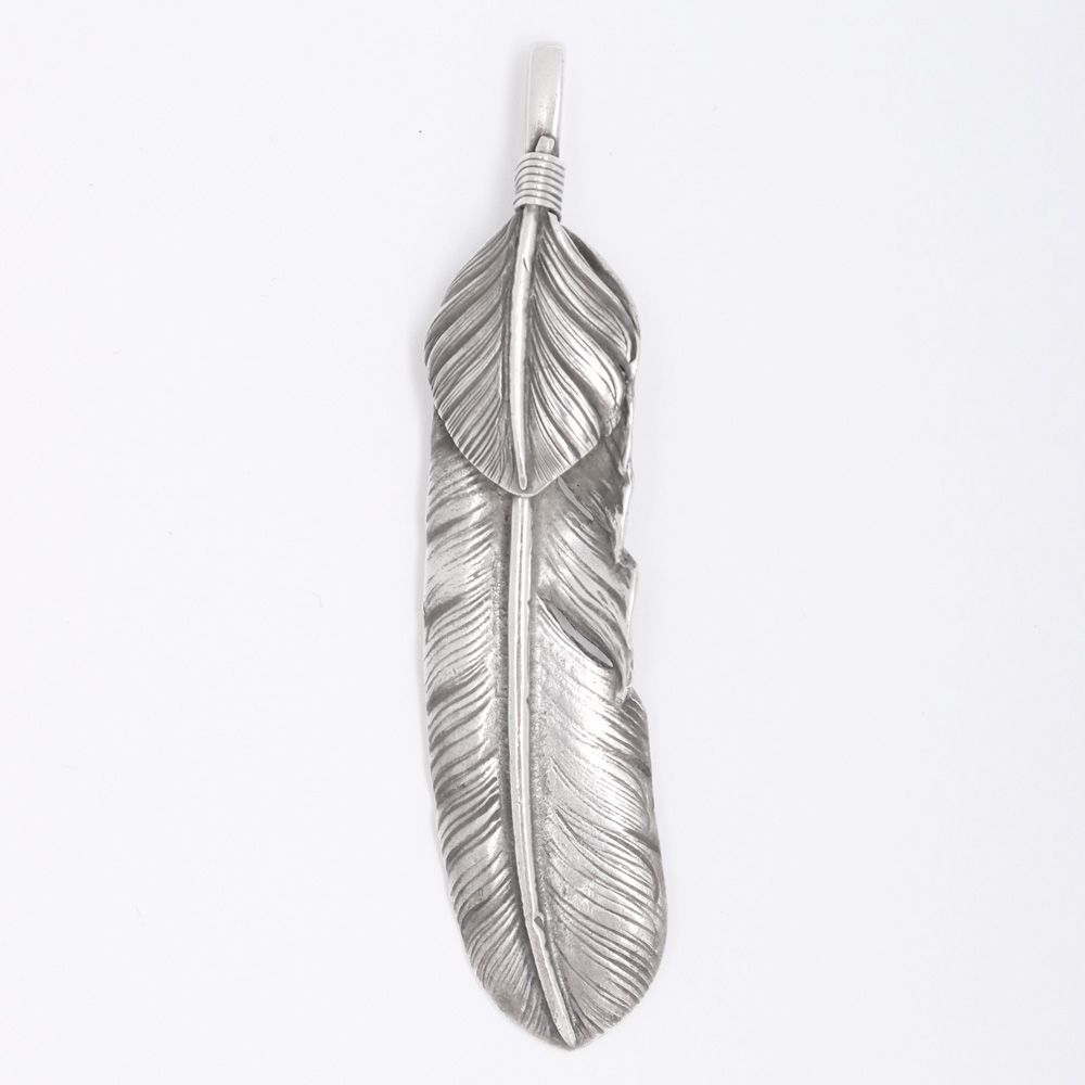 GORO'S 上銀特大フェザー 左向き 12.9G シルバー ネックレス - メルカリ