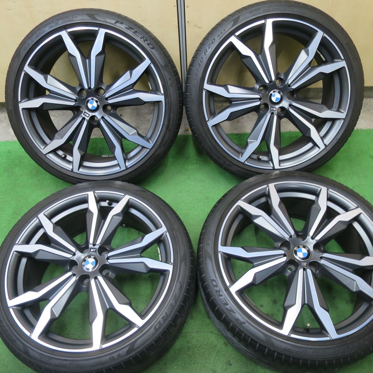 キレイ☆BMW X2 F39 Mスポーツ 純正 OP 225/40R20 ピレリ PZERO Pゼロ 